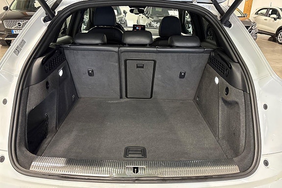 Audi Q3 20 of 26