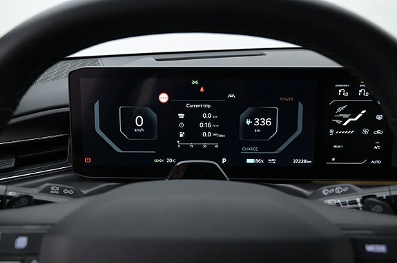 Kia EV9 8 of 27