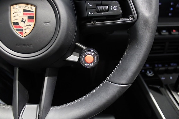 Porsche 911 Carrera 14 of 24