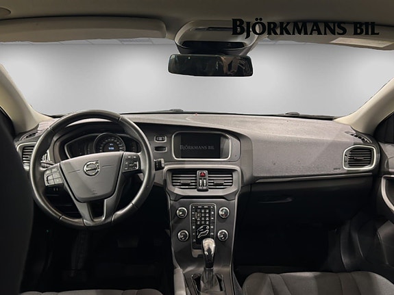 Volvo V40 7 of 14