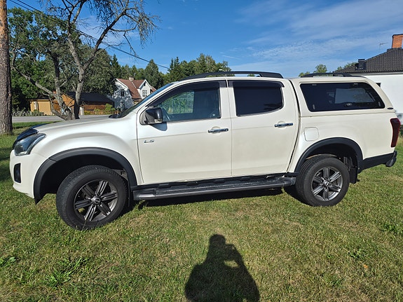 Isuzu D-max 4 of 5