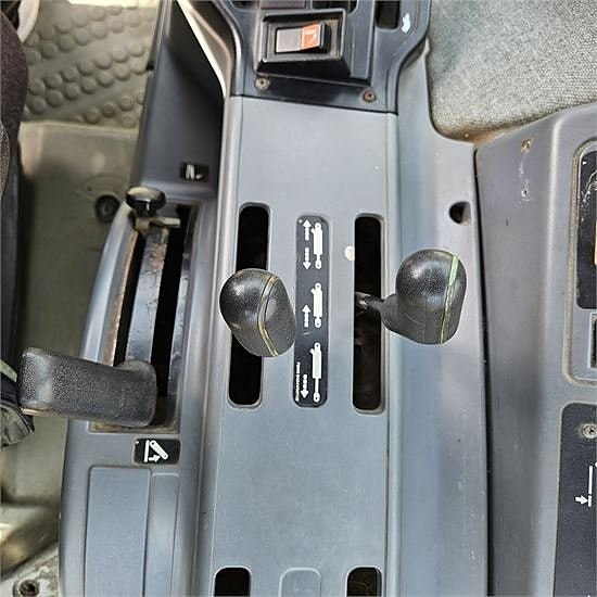 Ford 6640 Powerstar SLE - 4 ton / 4WD / 16x16 electro shift 22 of 30