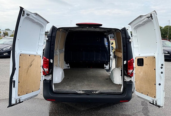 Mercedes-Benz Vito 109 8 of 14