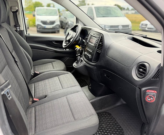 Mercedes-Benz Vito 109 11 of 14
