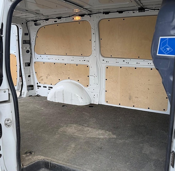 Mercedes-Benz Vito 109 9 of 14