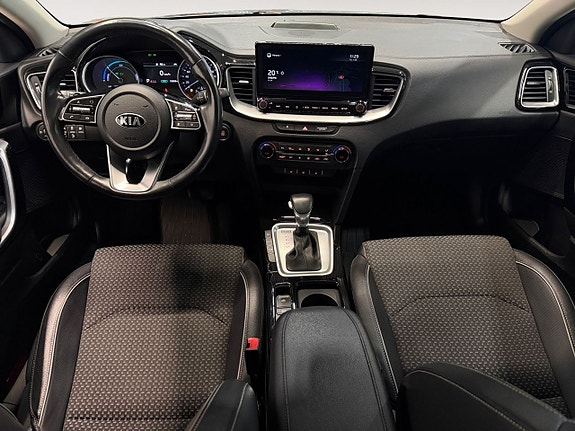 Kia Ceed 10 of 21