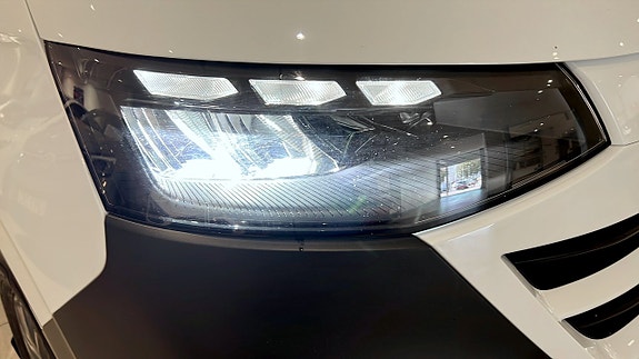 Volkswagen Transporter 15 of 18