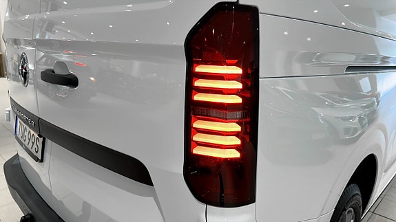 Volkswagen Transporter 14 of 18