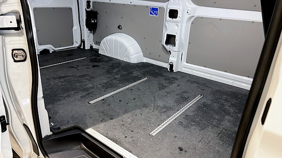 Volkswagen Transporter 11 of 18