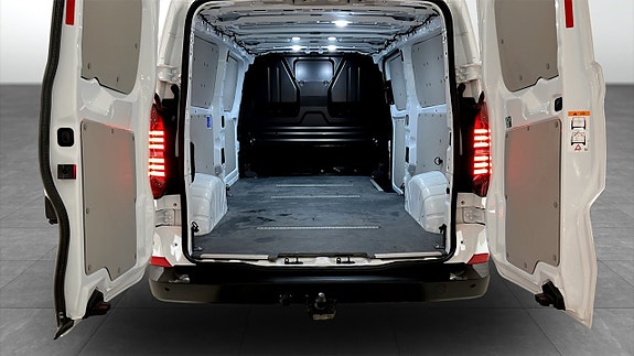 Volkswagen Transporter 12 of 18