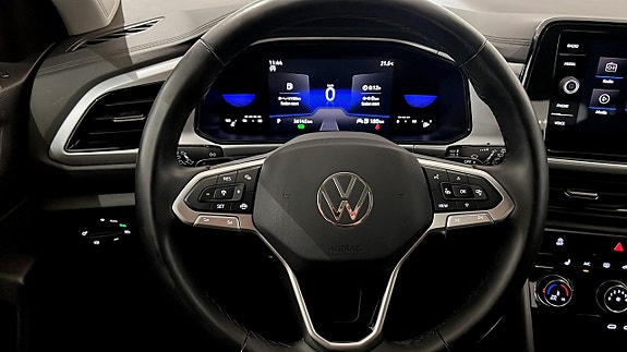 Volkswagen T-Roc 17 of 19