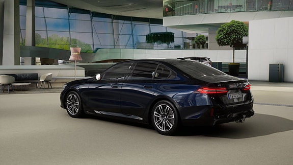 BMW i5 2 of 4