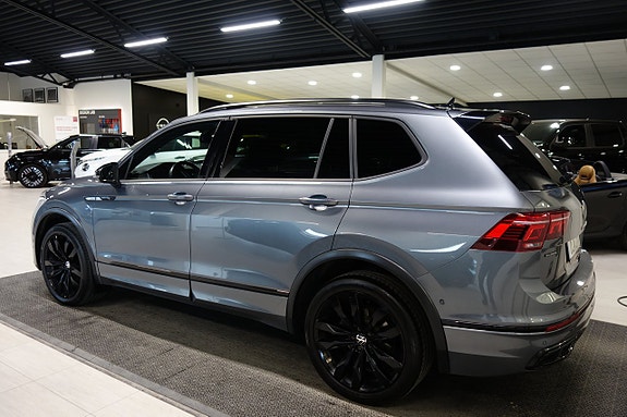 Volkswagen Tiguan Allspace 2 of 6