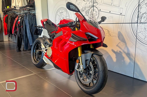 Ducati Panigale V4 S 2 of 5