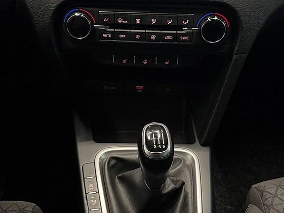Kia Ceed 11 of 24