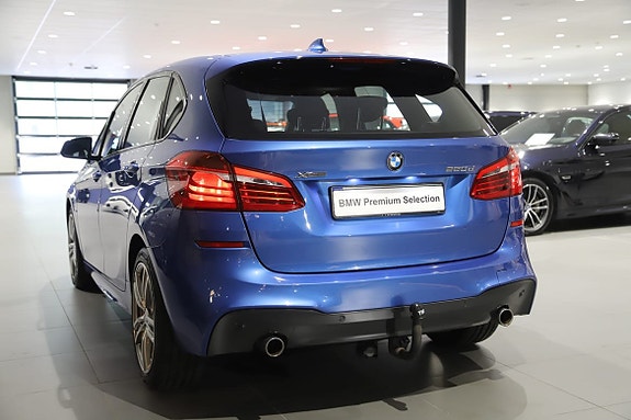 BMW 220d 6 of 12