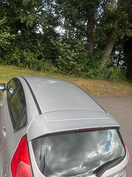Ford Fiesta 5 of 8