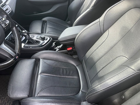 BMW 225xe 13 of 19