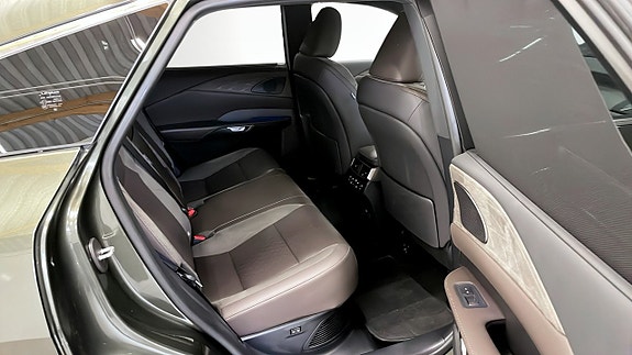 Lexus RX450h+ 5 of 12