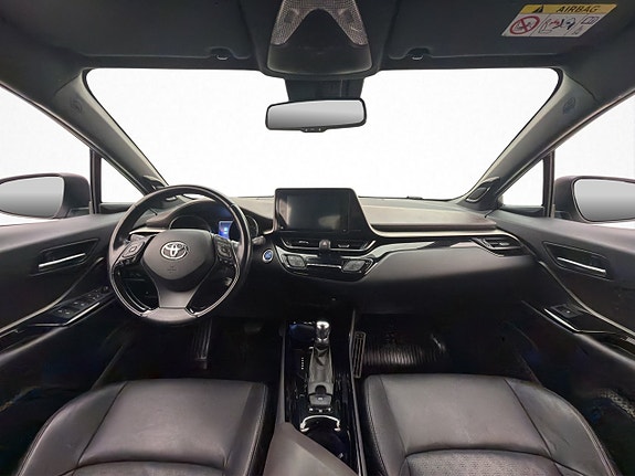 Toyota C-HR 14 of 30
