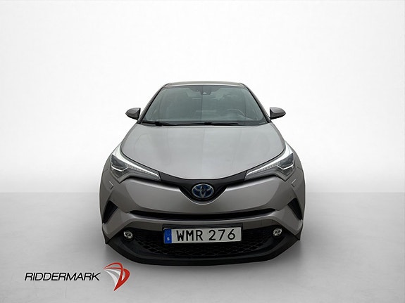 Toyota C-HR 2 of 30