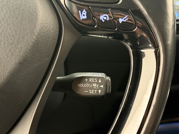Toyota C-HR 28 of 30