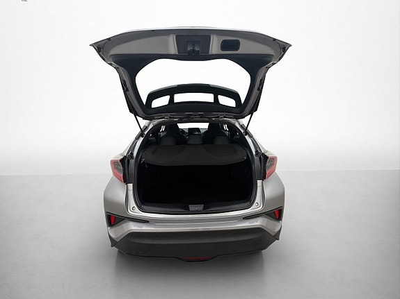 Toyota C-HR 30 of 30
