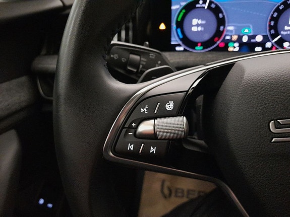 Skoda Superb 14 of 18