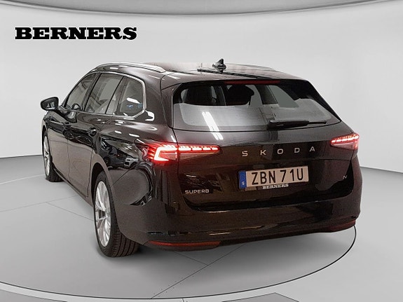 Skoda Superb 3 of 18