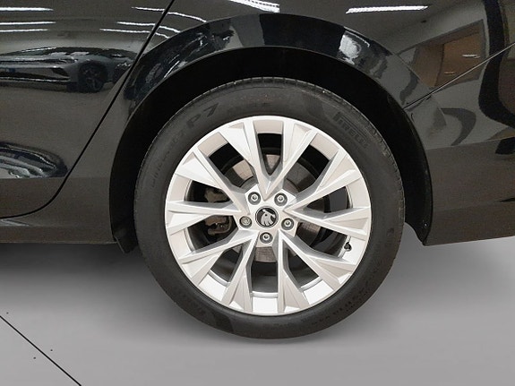 Skoda Superb 10 of 18