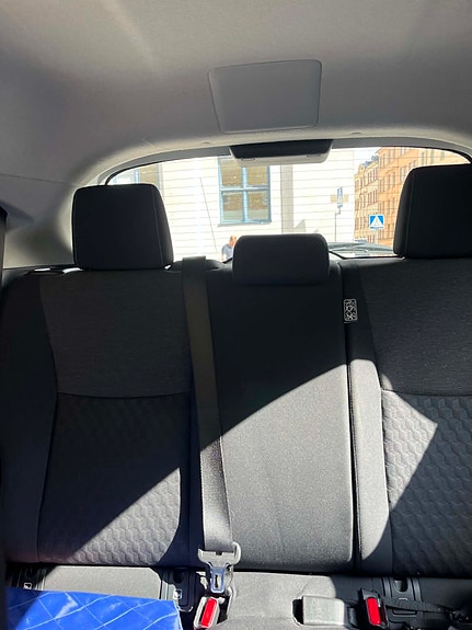 Toyota Yaris 5 of 10