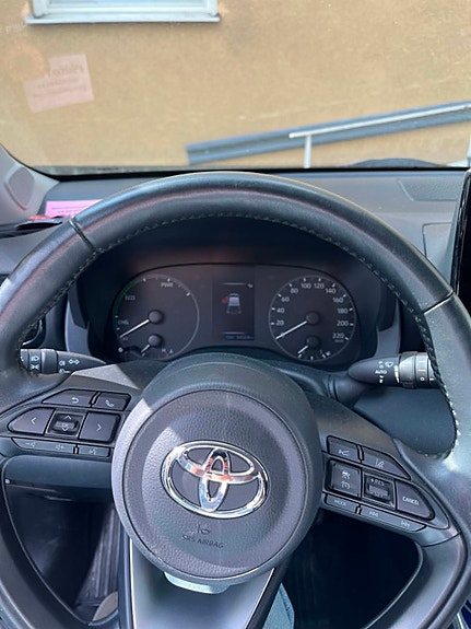 Toyota Yaris 7 of 10