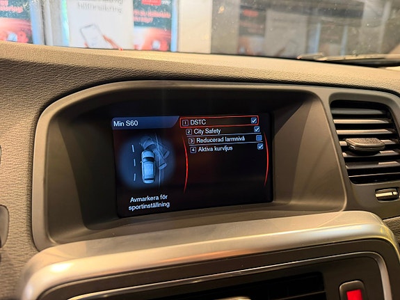 Volvo S60 12 of 26