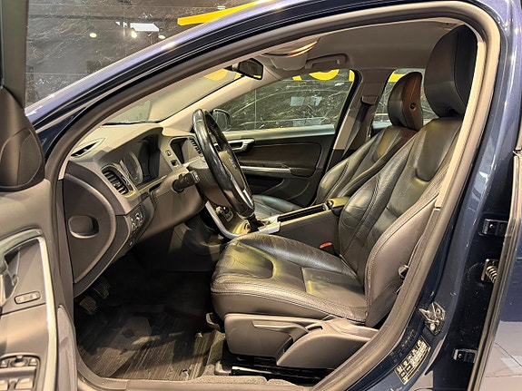 Volvo S60 14 of 26