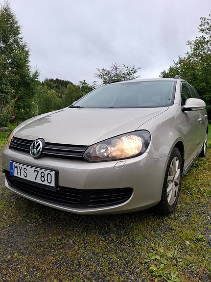 Volkswagen Golf VI 2 of 19
