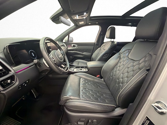 Kia Sorento 13 of 30