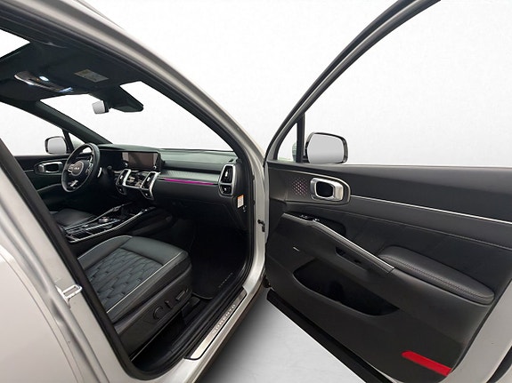 Kia Sorento 17 of 30