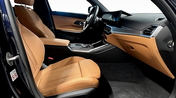 BMW 320 3 of 12