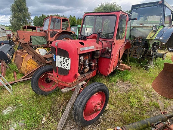 Nuffield 342 demonteras