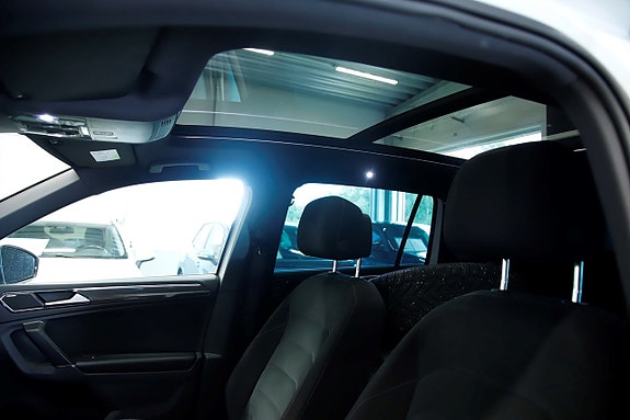 Volkswagen Tiguan 8 of 17