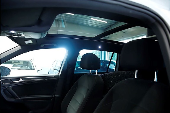 Volkswagen Tiguan 8 of 17