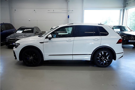 Volkswagen Tiguan 3 of 17