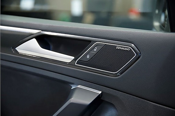 Volkswagen Tiguan 9 of 17