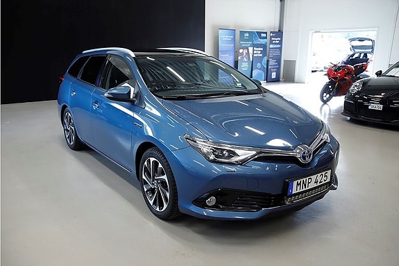 Toyota Auris 4 of 14