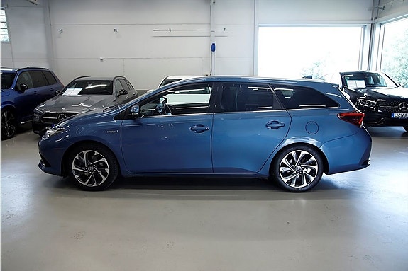 Toyota Auris 3 of 14