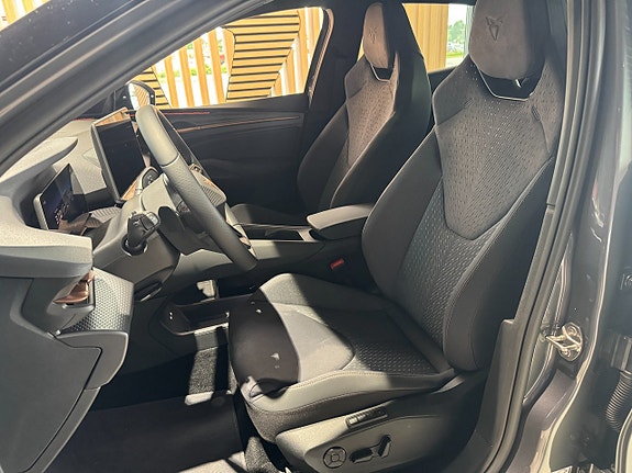 Cupra Raval 10 of 12