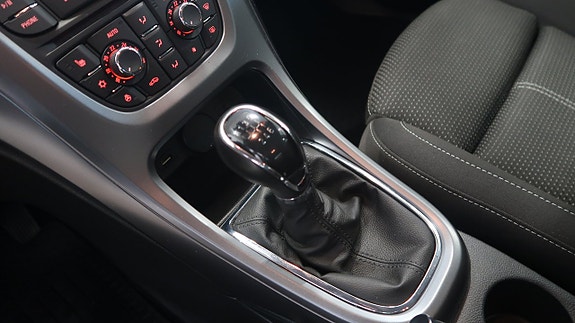 Opel Astra 12 of 17