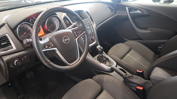 Opel Astra 9 of 17