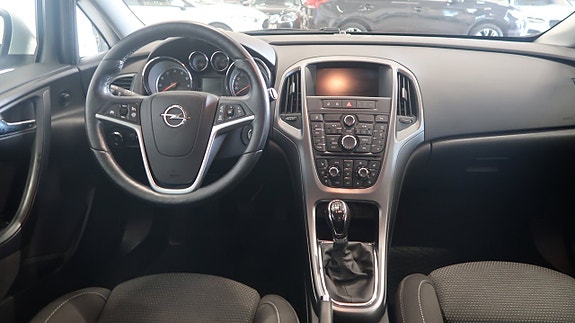 Opel Astra 11 of 17
