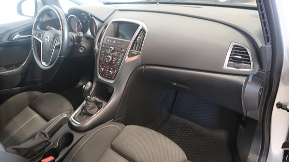 Opel Astra 10 of 17